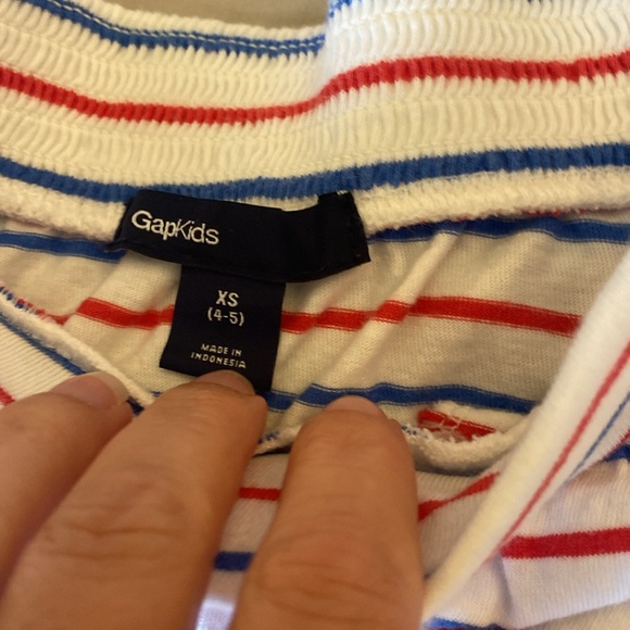 Gap Kids size XS 4-5 comfy skirt bundle. Three skirts, two with pockets. - Picture 11 of 12